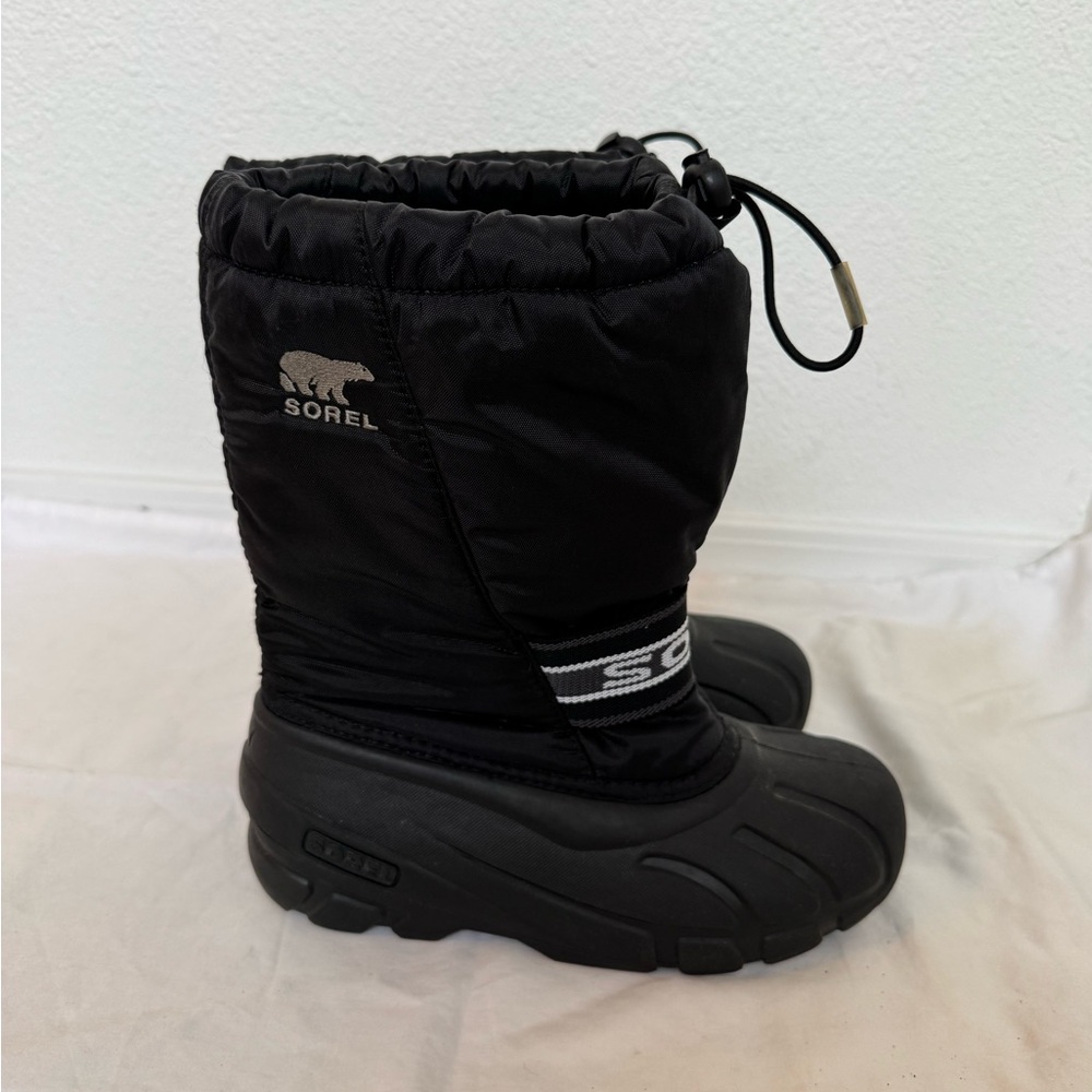 EUC Sorel Boy’s Winter Boots - Picture 2 of 7